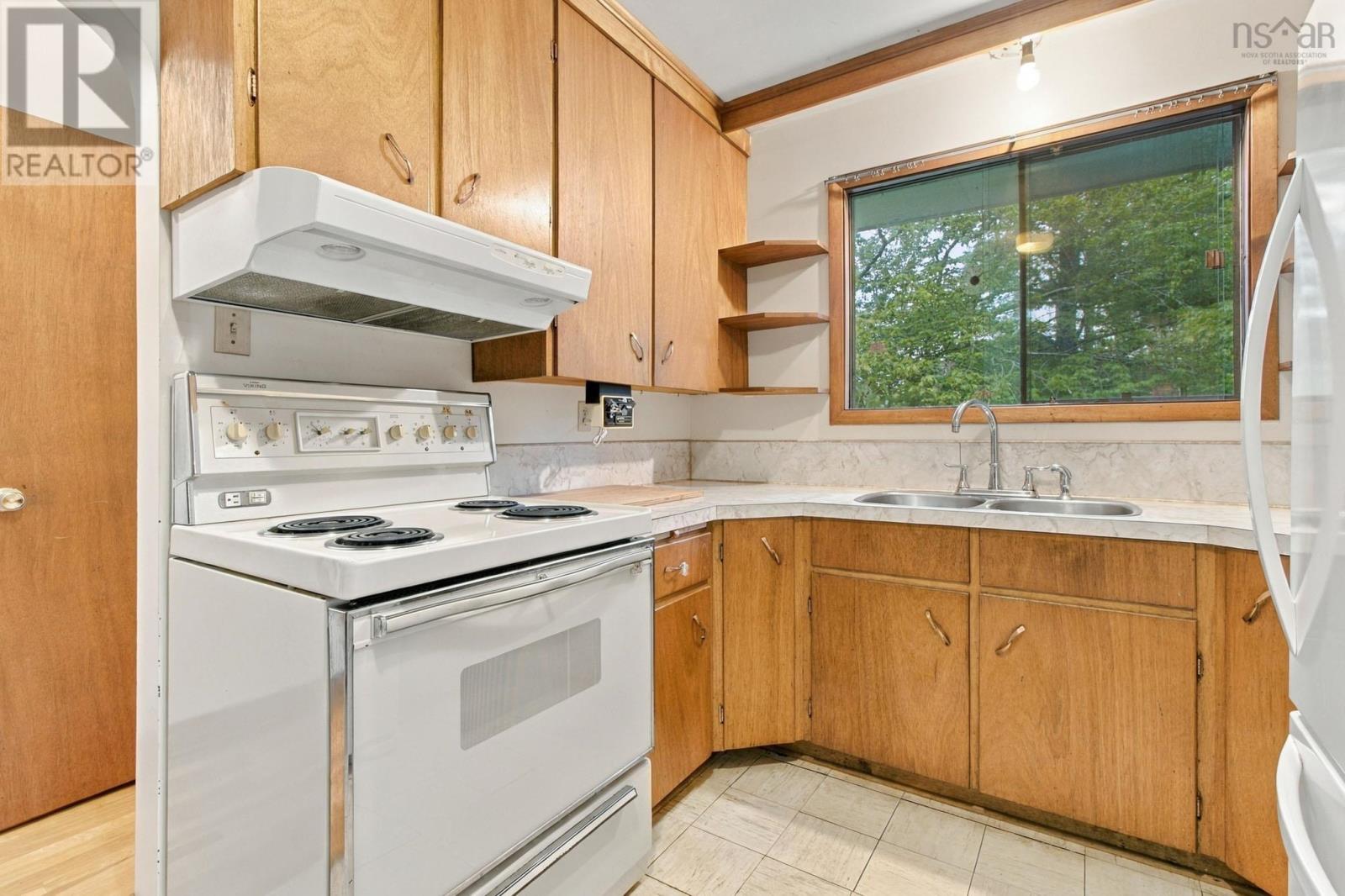 49 Tremont Drive Property Photo 10