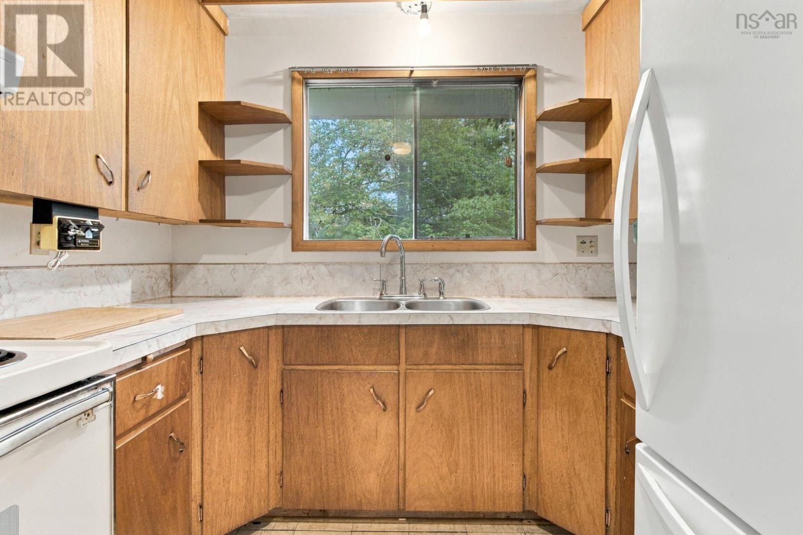 49 Tremont Drive Property Photo 11