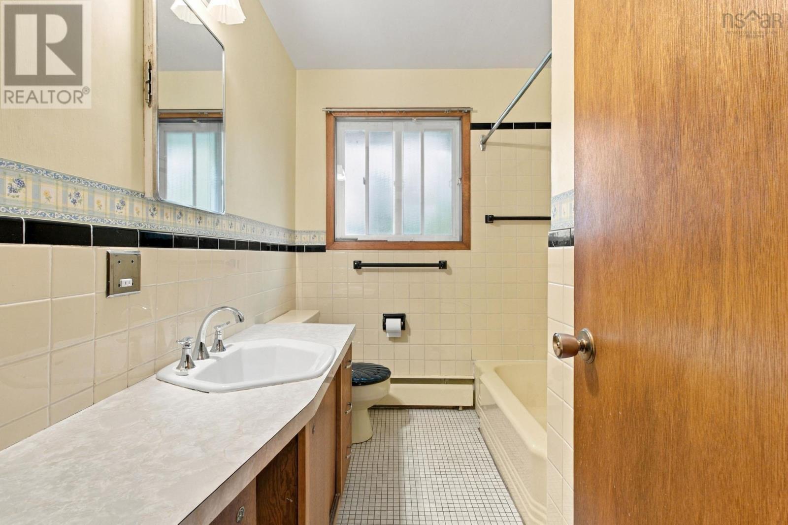 49 Tremont Drive Property Photo 20