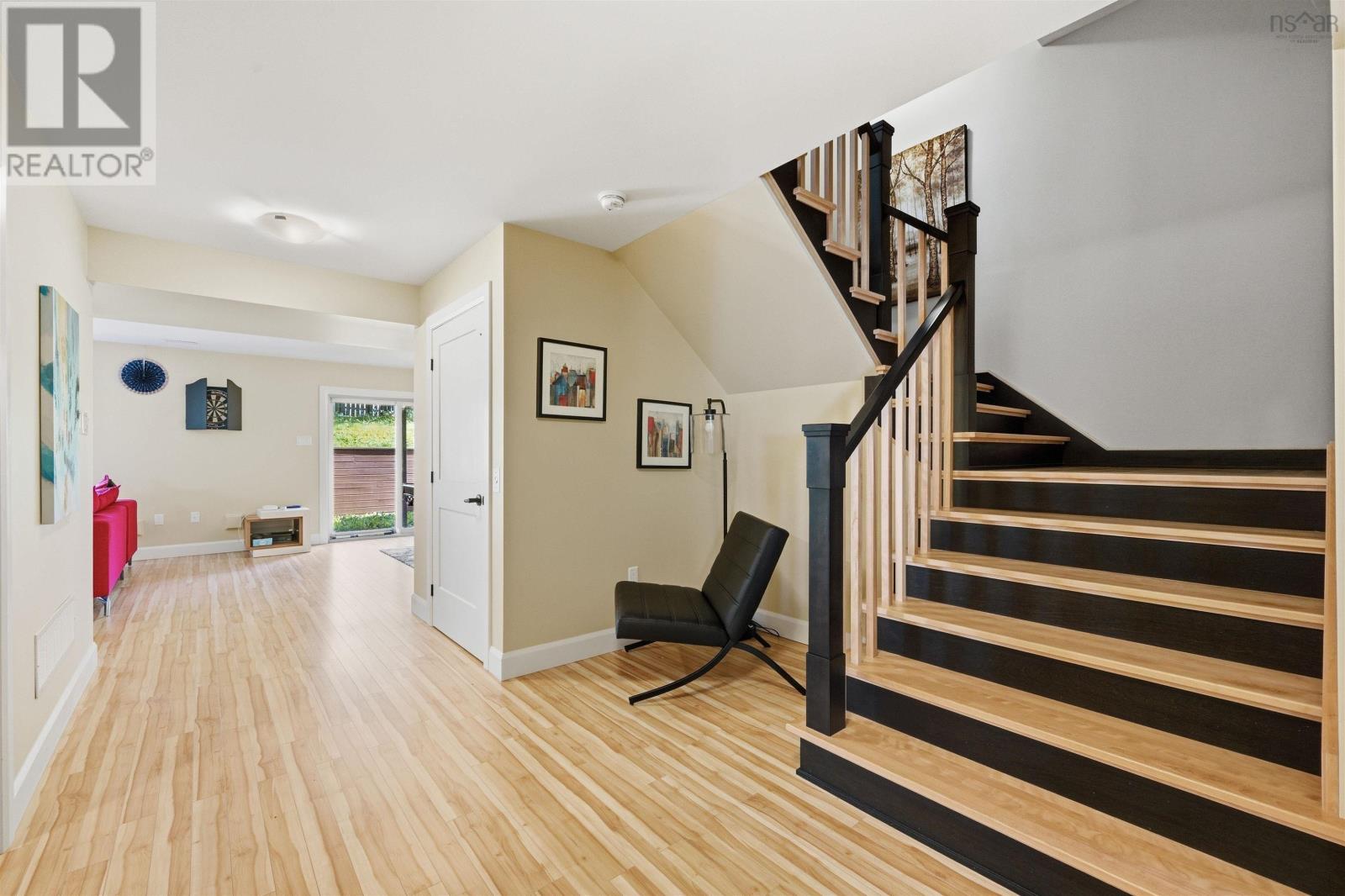 19 Weybridge Lane Property Photo 33