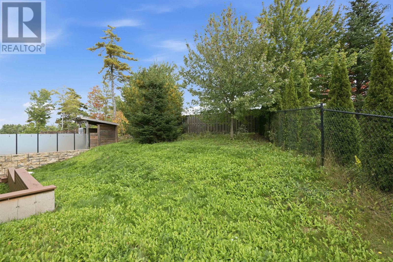 19 Weybridge Lane Property Photo 47