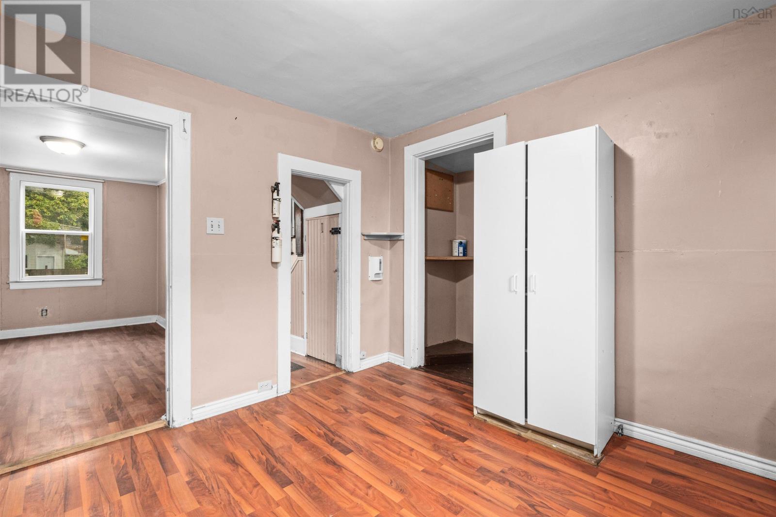 2455 Gladstone Street Property Photo 13