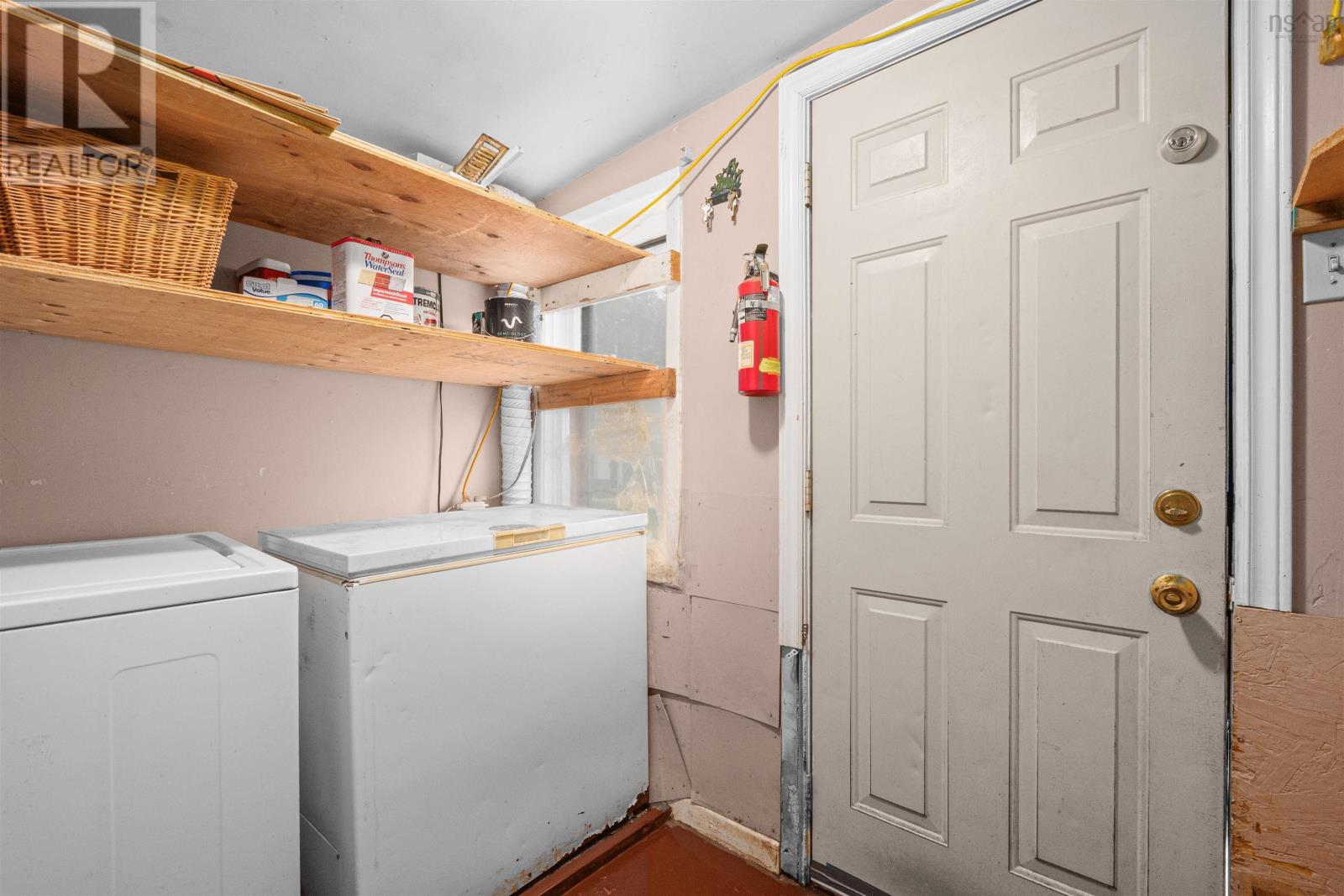 2455 Gladstone Street Property Photo 14