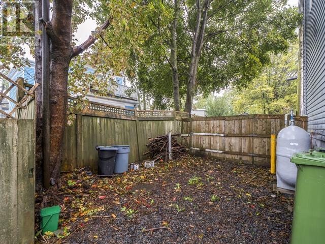 2455 Gladstone Street Property Photo 32