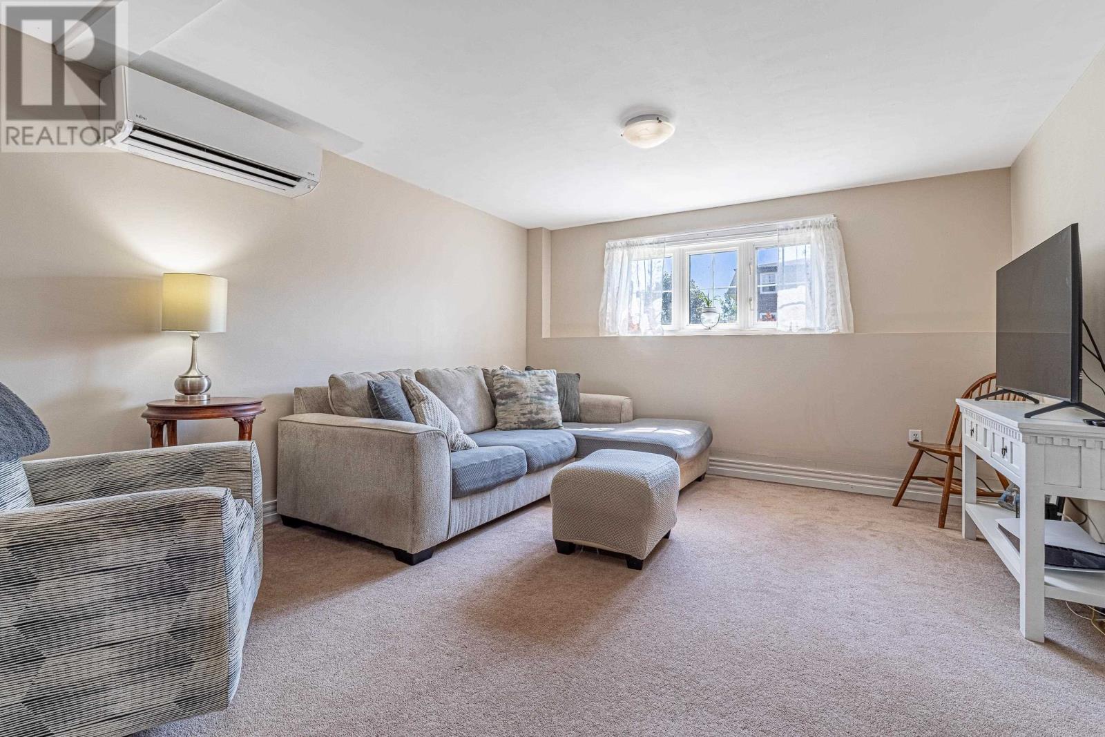 200 Westridge Crescent Property Photo 20