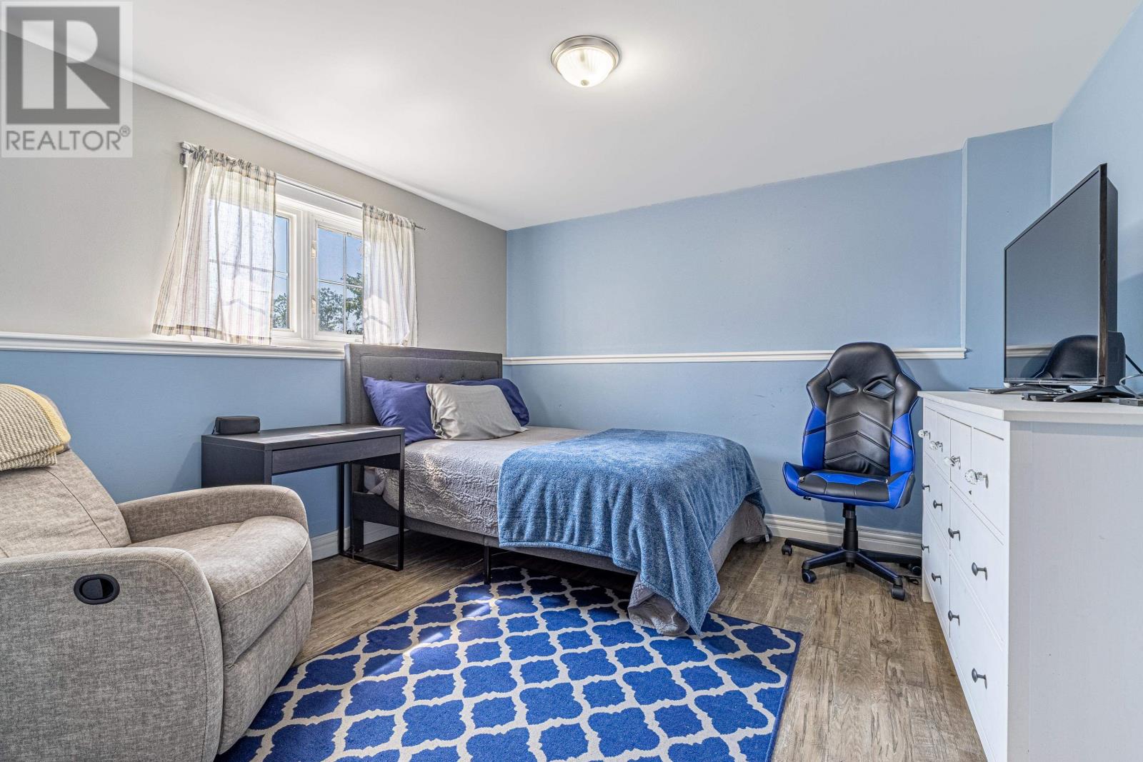 200 Westridge Crescent Property Photo 22