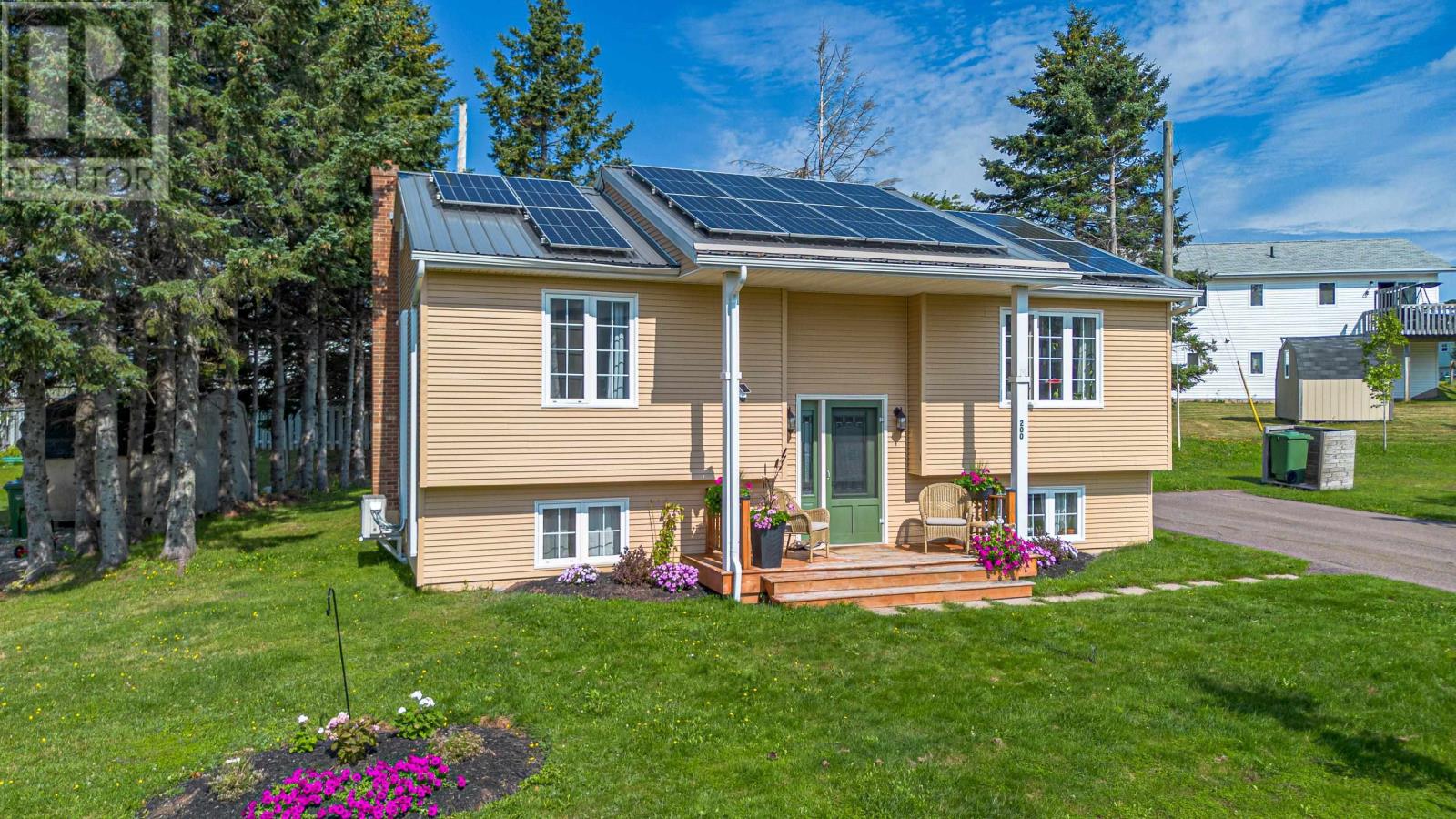 200 Westridge Crescent Property Photo 27
