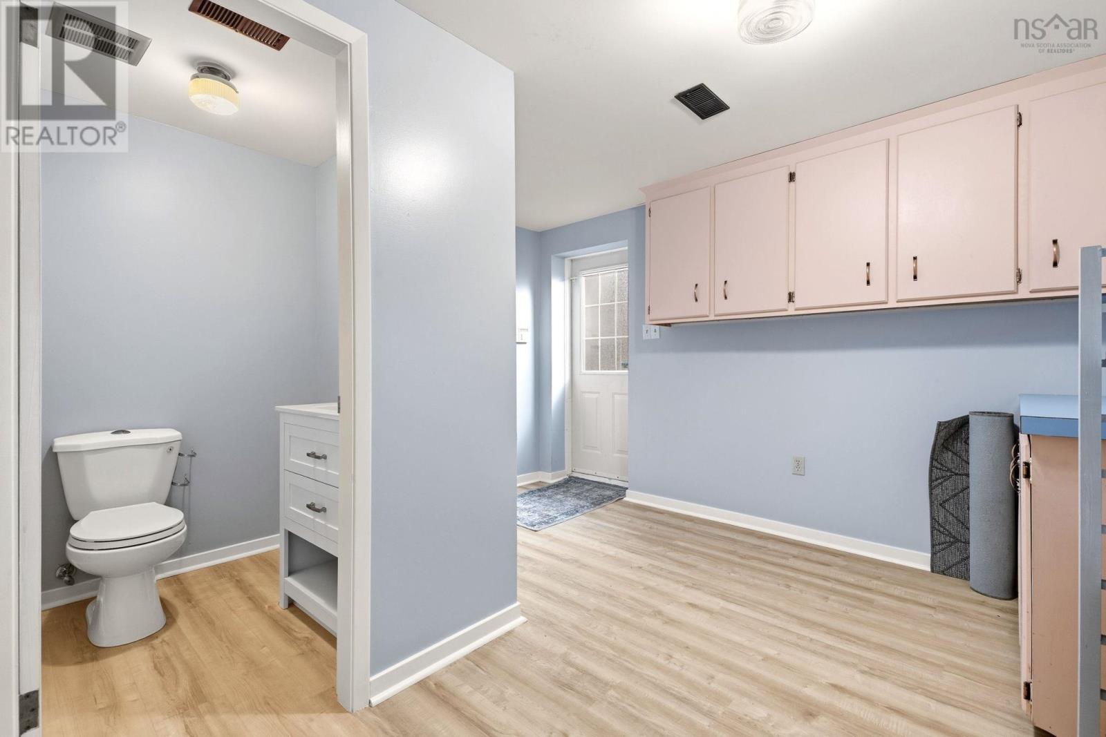 114 Regal Road Property Photo 24