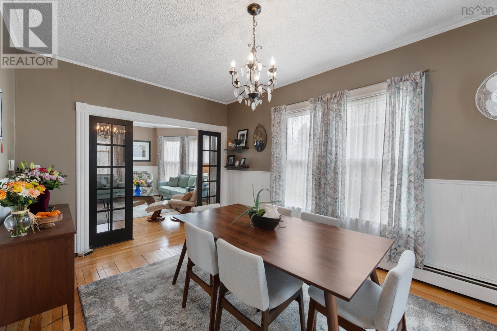 355 Granville Street Property Photo 12