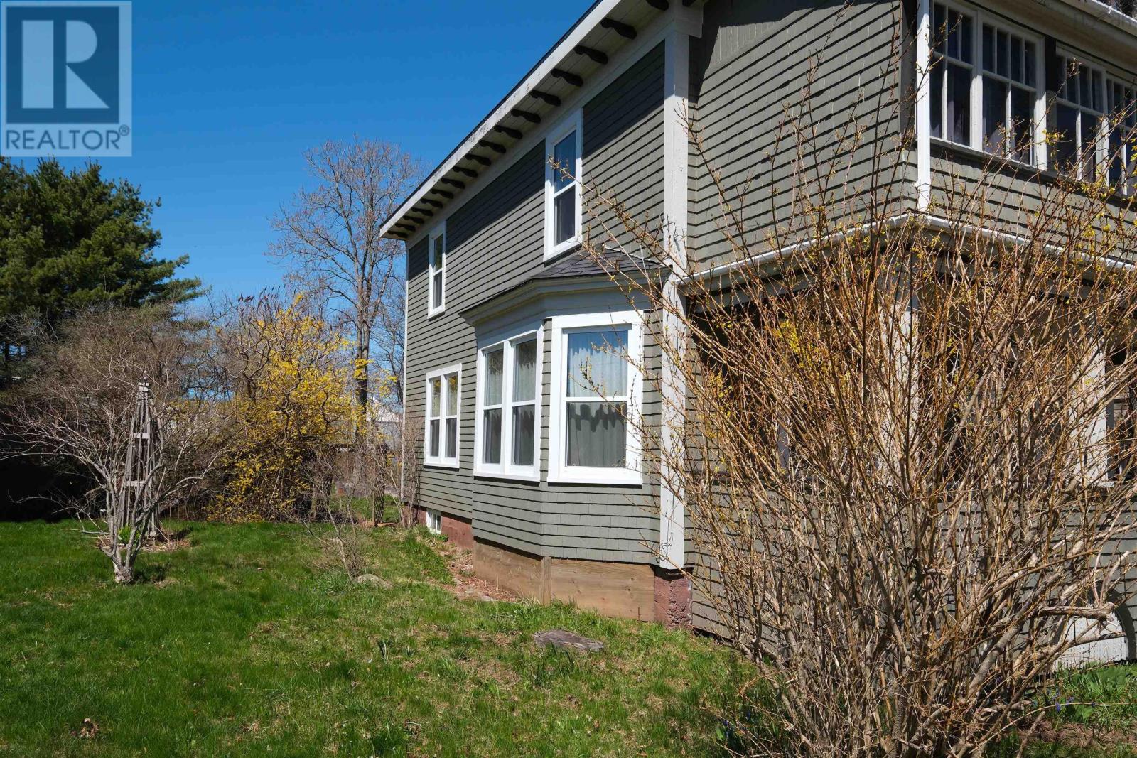 355 Granville Street Property Photo 32