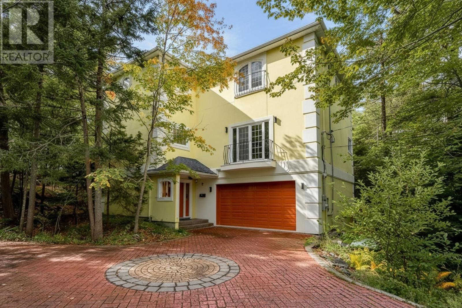 12 Falcon Place Property Photo 1