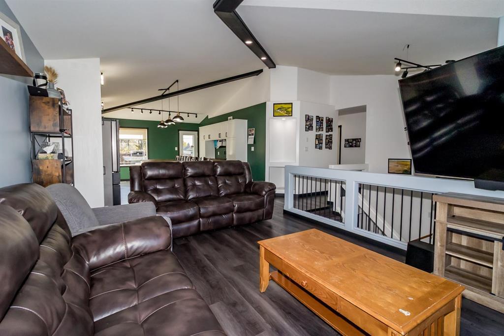 639 39th Street Property Photo 10
