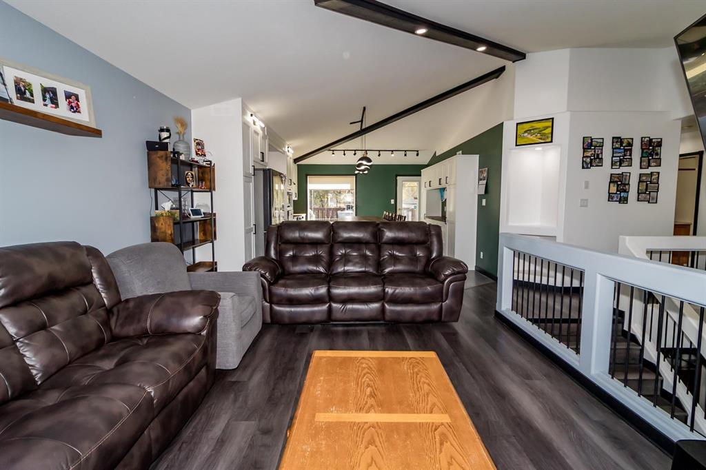 639 39th Street Property Photo 11