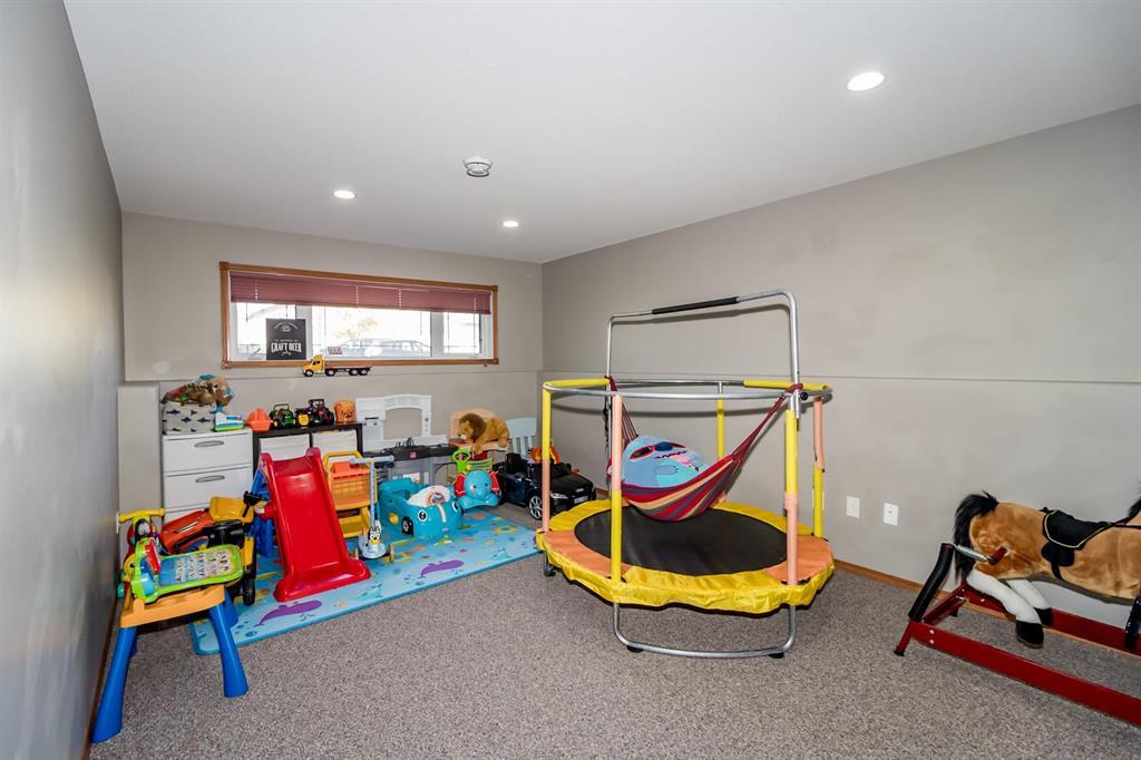 639 39th Street Property Photo 34
