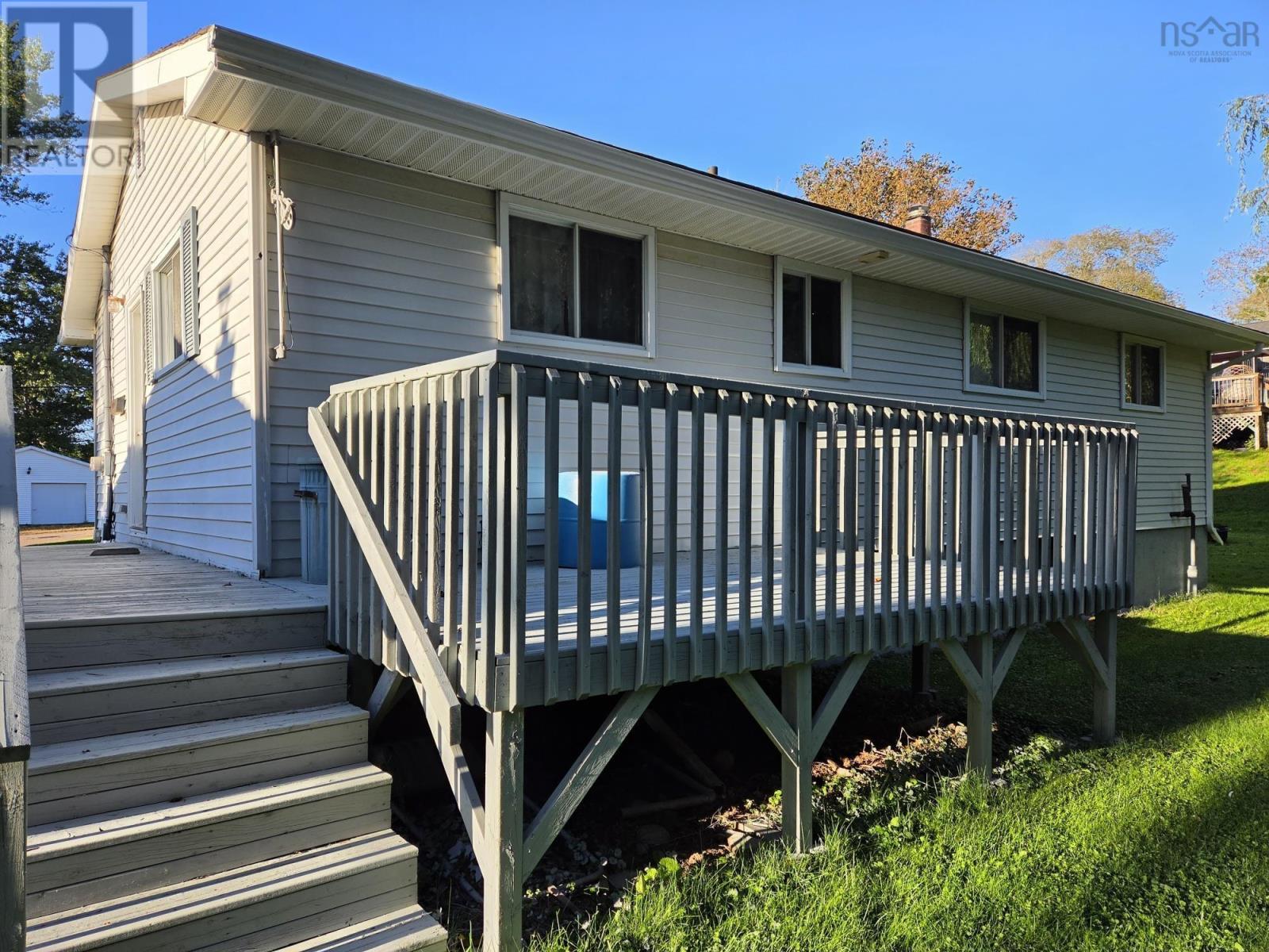 46 Minerva Drive Property Photo 4