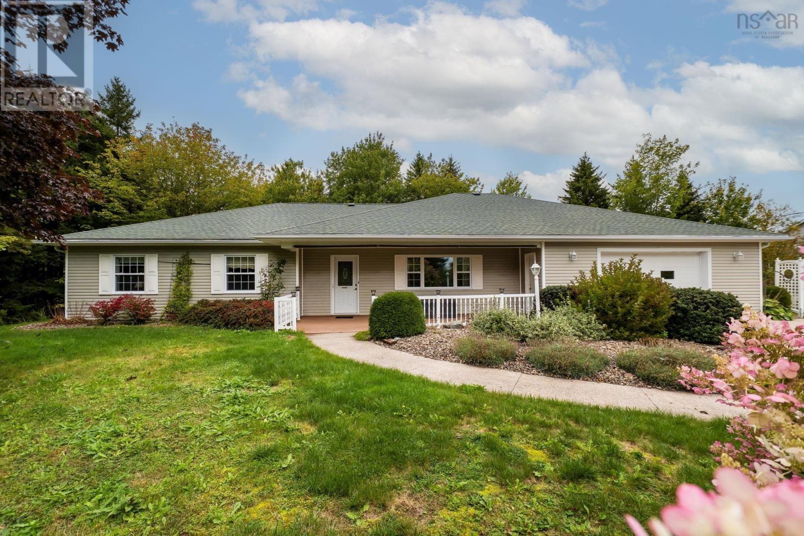 68 Two Rivers Drive Property Photo 1