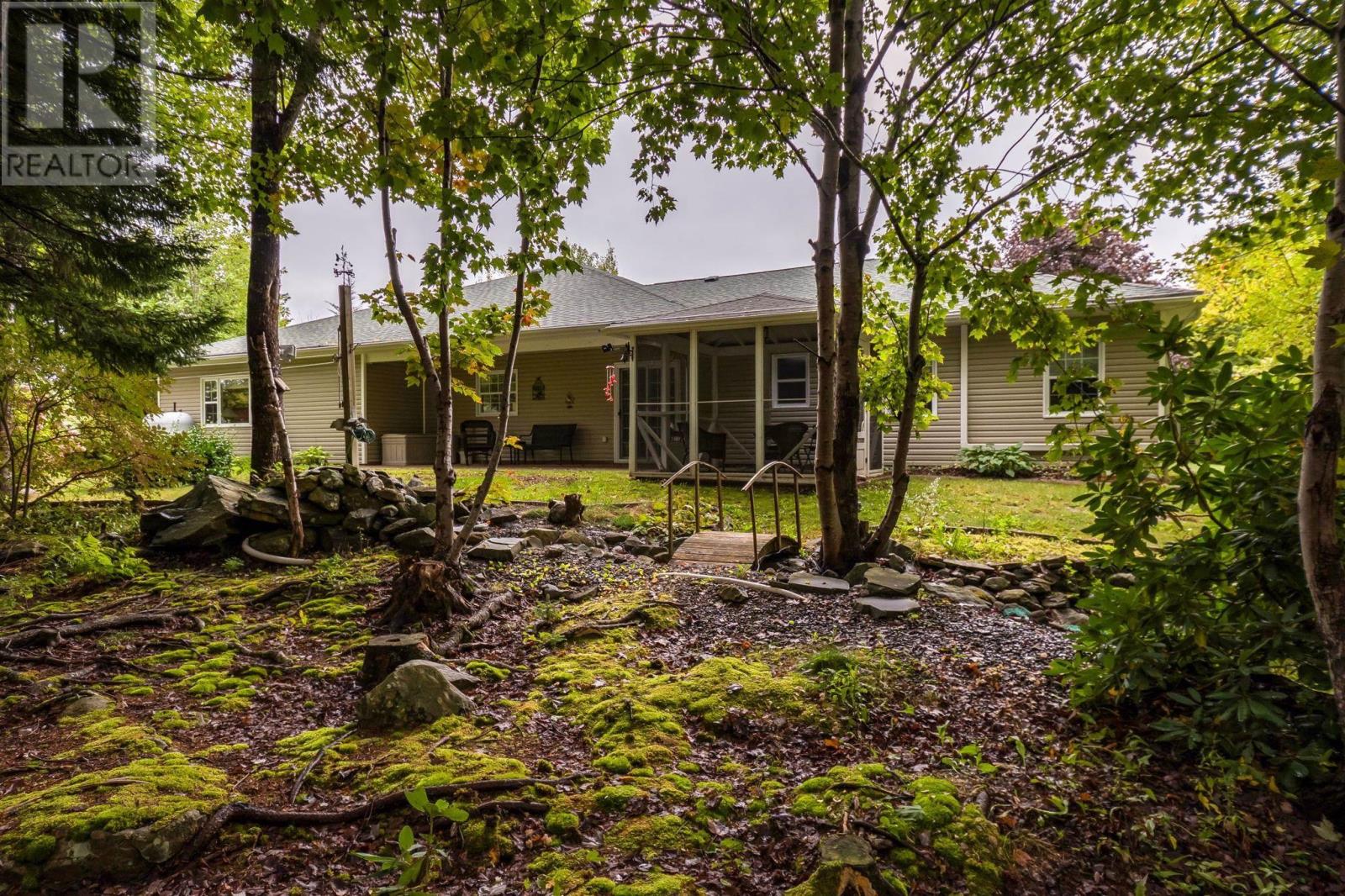 68 Two Rivers Drive Property Photo 36