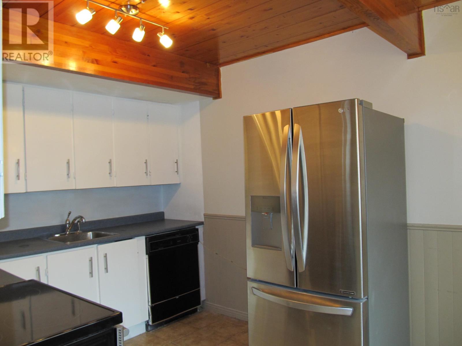 63 Drumdonald Road Property Photo 9