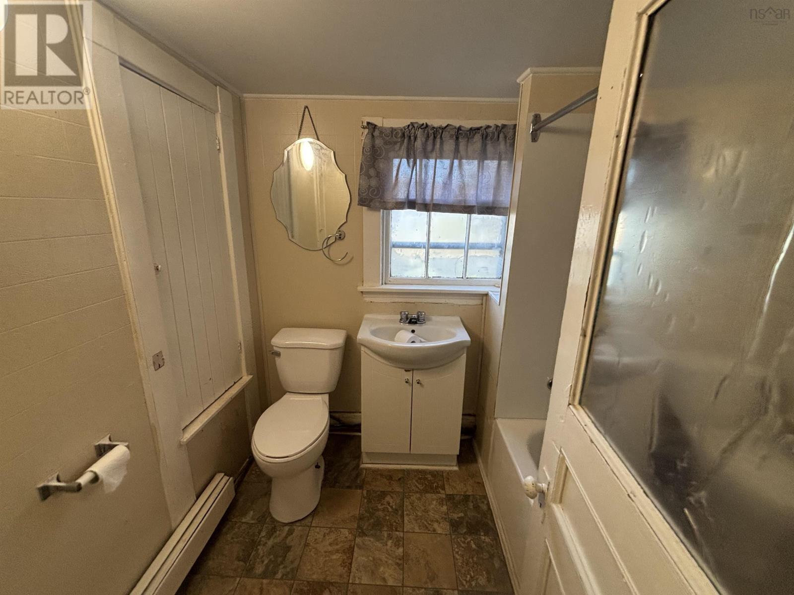 93 Church Street Property Photo 10
