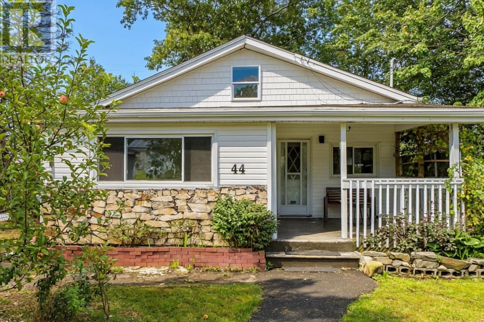 44 Courtney Road