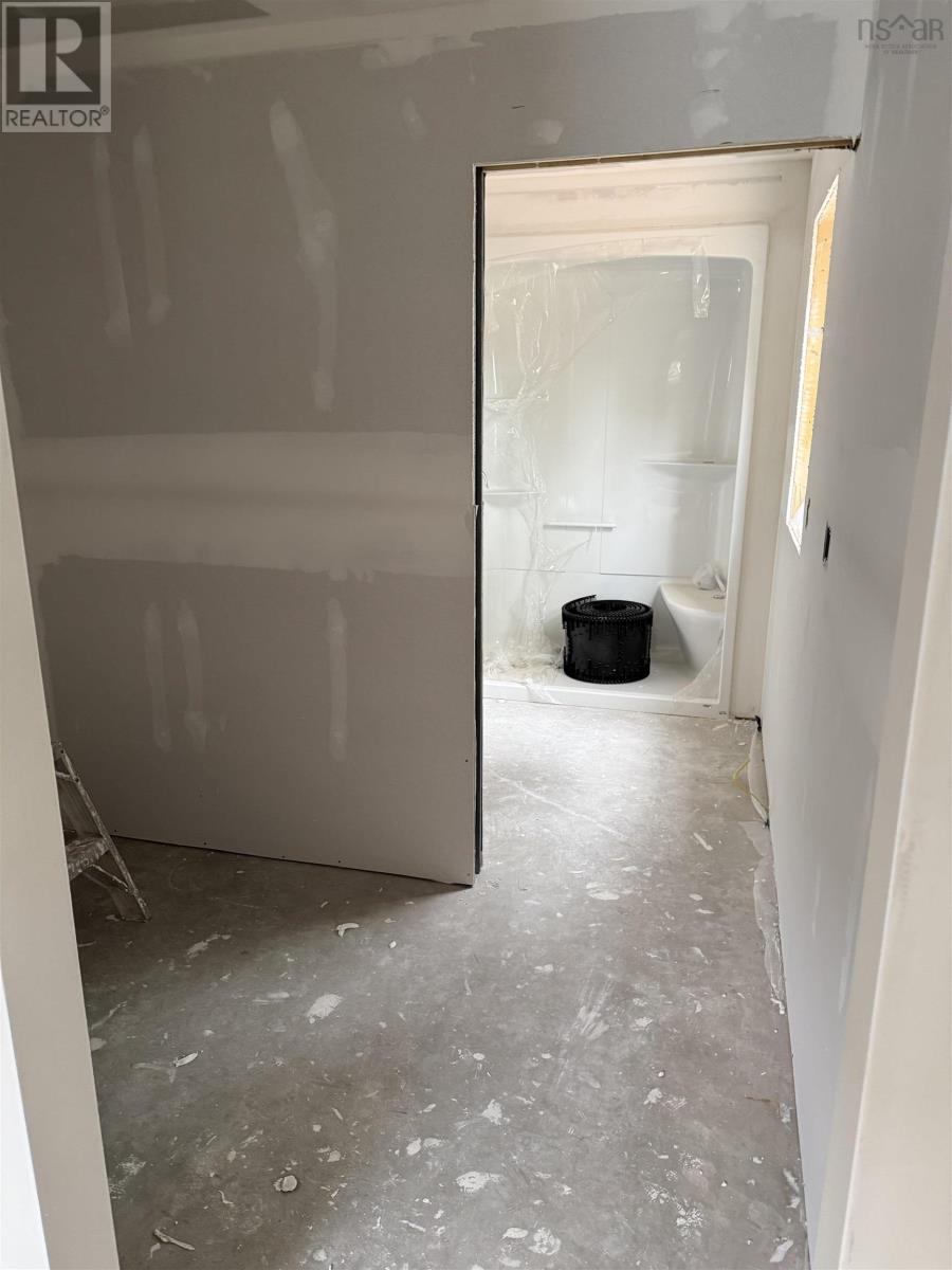 24 Peterson Street Property Photo 6