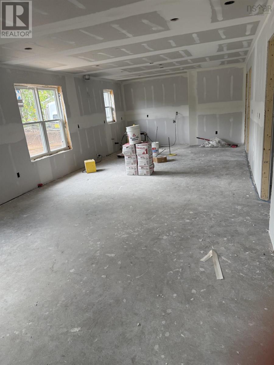 24 Peterson Street Property Photo 8