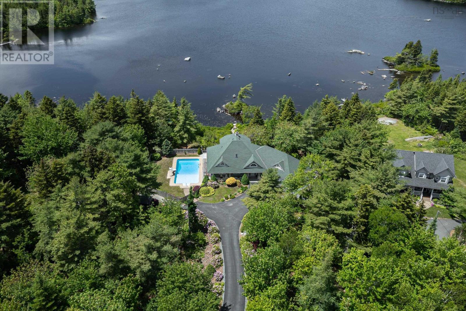 243 Lakeshore Drive Property Photo 4
