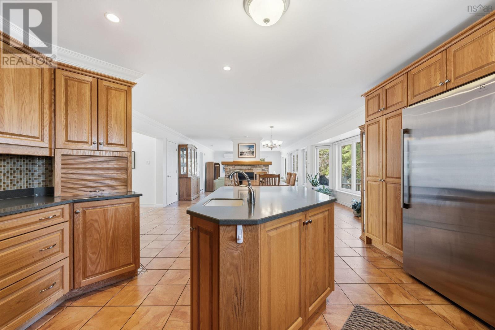 243 Lakeshore Drive Property Photo 11