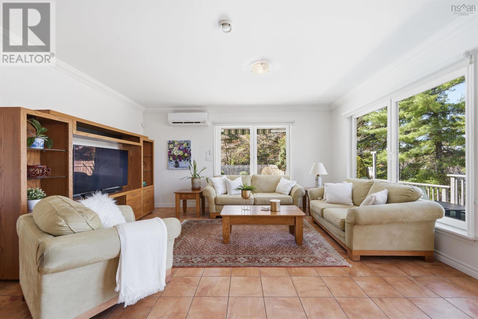 243 Lakeshore Drive Property Photo 12