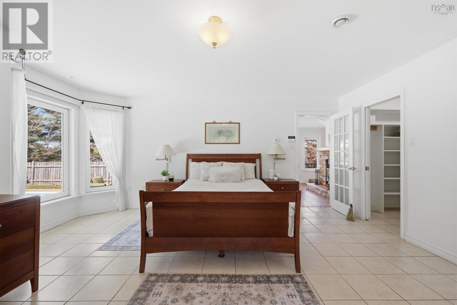 243 Lakeshore Drive Property Photo 16