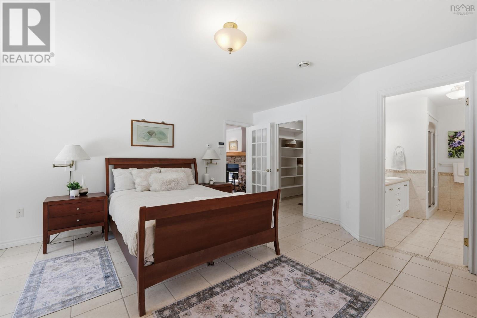 243 Lakeshore Drive Property Photo 17