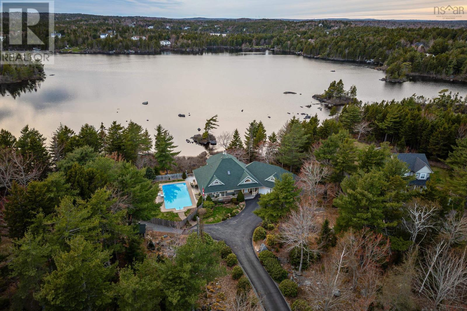 243 Lakeshore Drive Property Photo 41