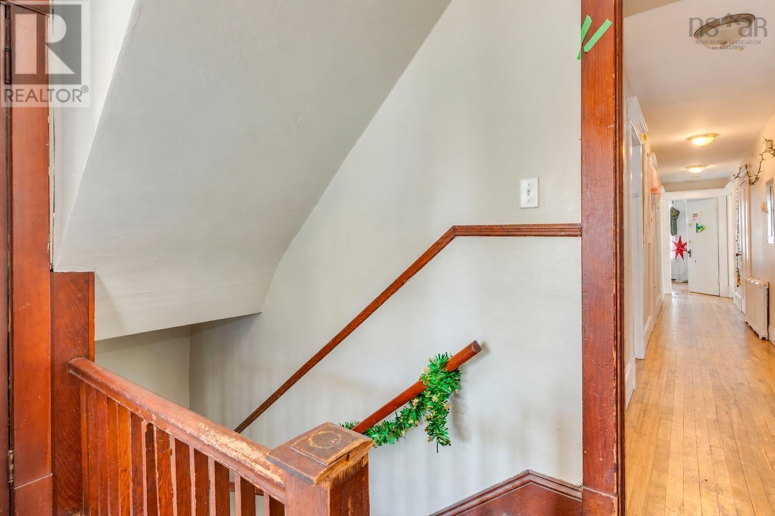 1550-1554 Vernon Street Street Property Photo 16