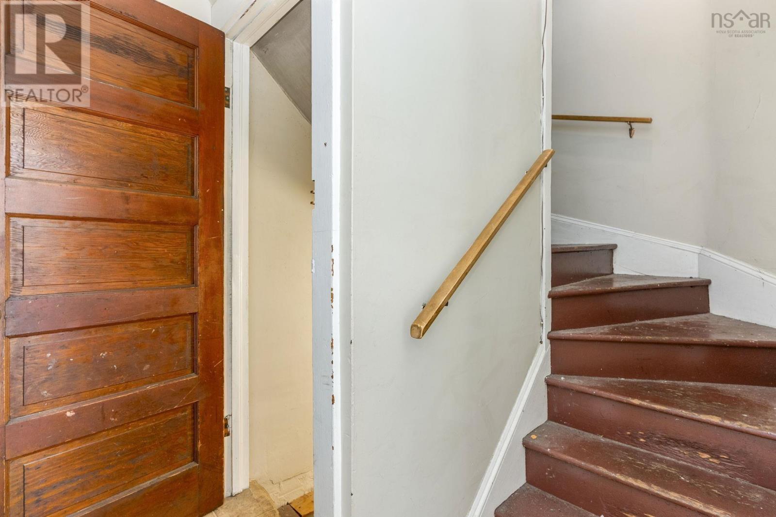 1550-1554 Vernon Street Street Property Photo 17