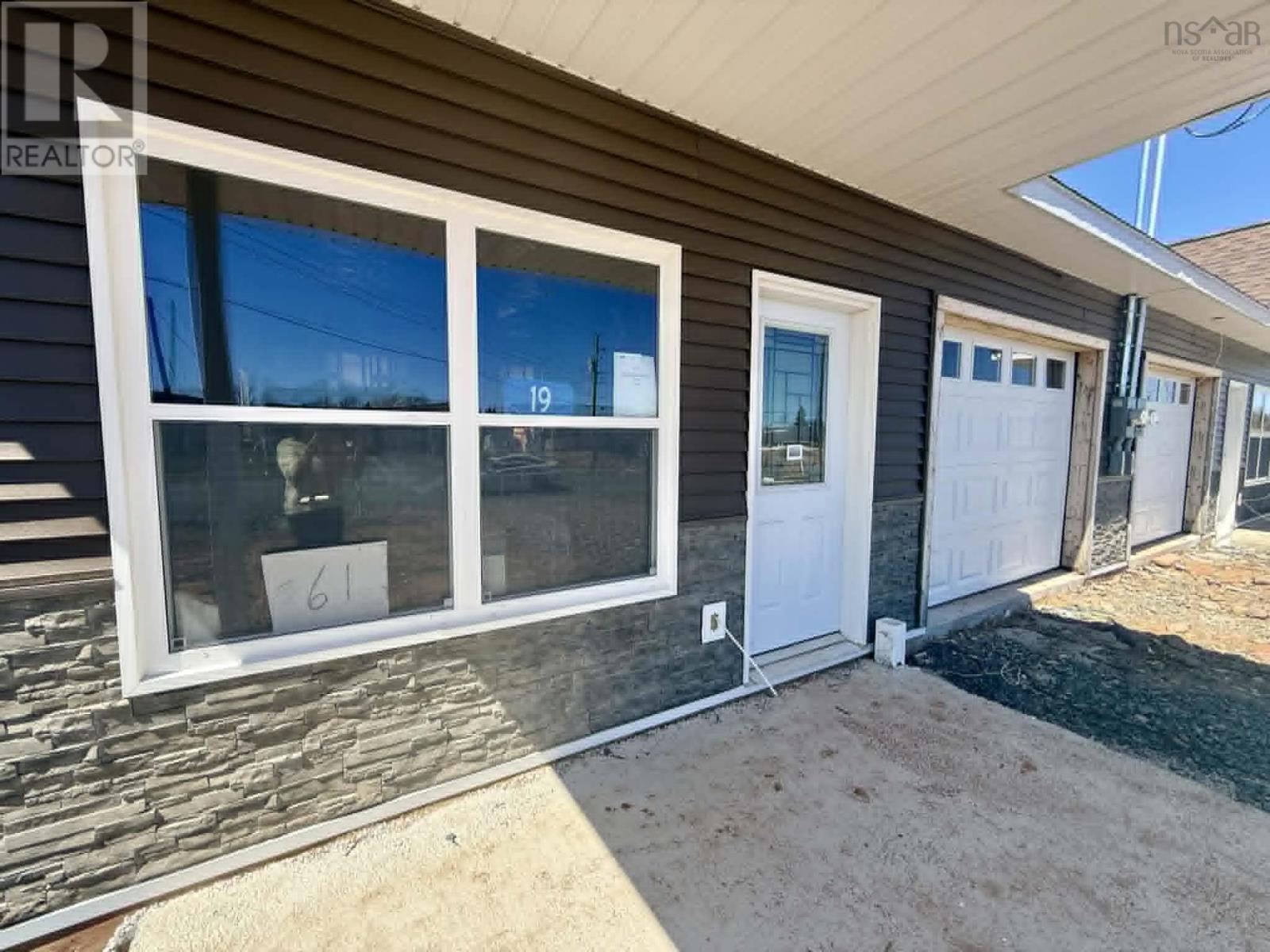 19 Summer Hill Place Property Photo 5