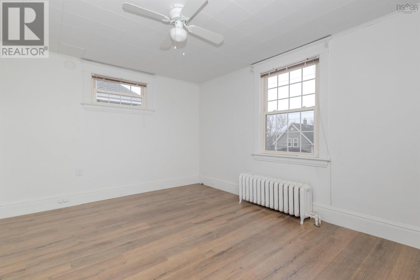 57 Catherine Street Property Photo 34