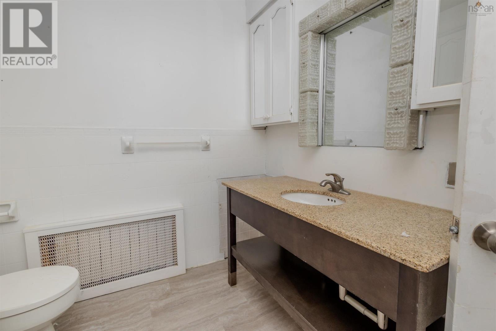 57 Catherine Street Property Photo 38