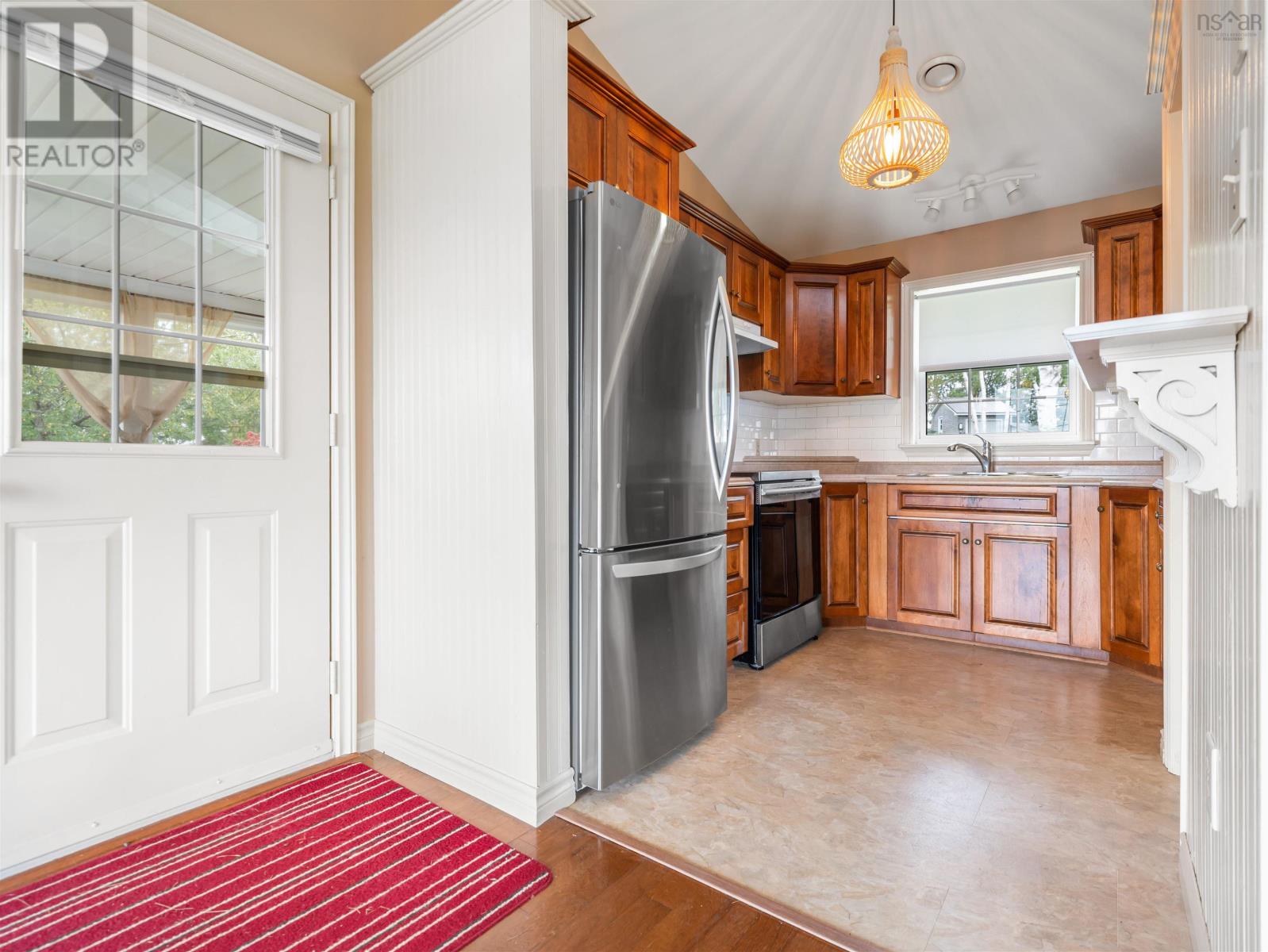 39 Arrow Head Crescent Property Photo 6