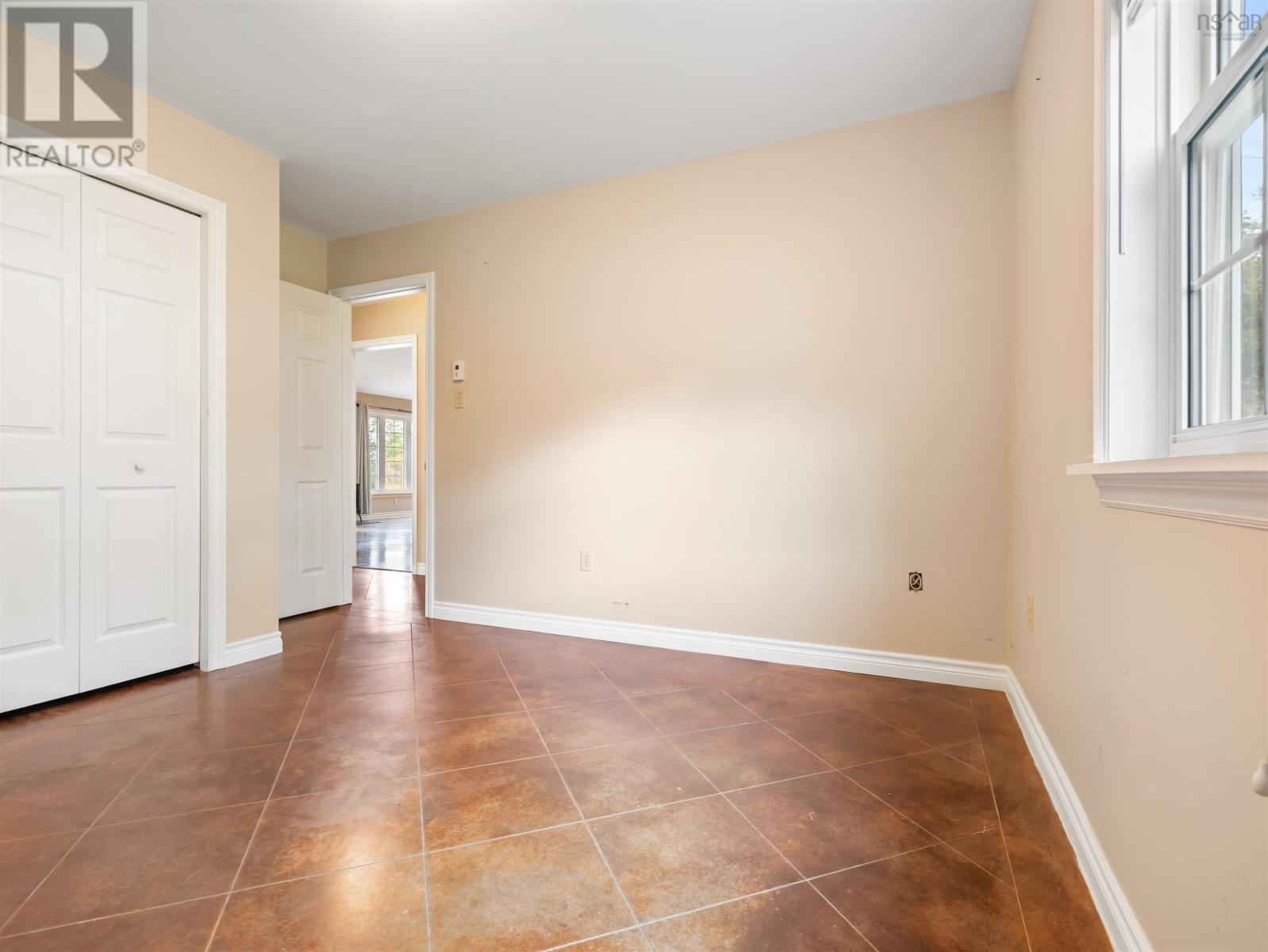 39 Arrow Head Crescent Property Photo 21