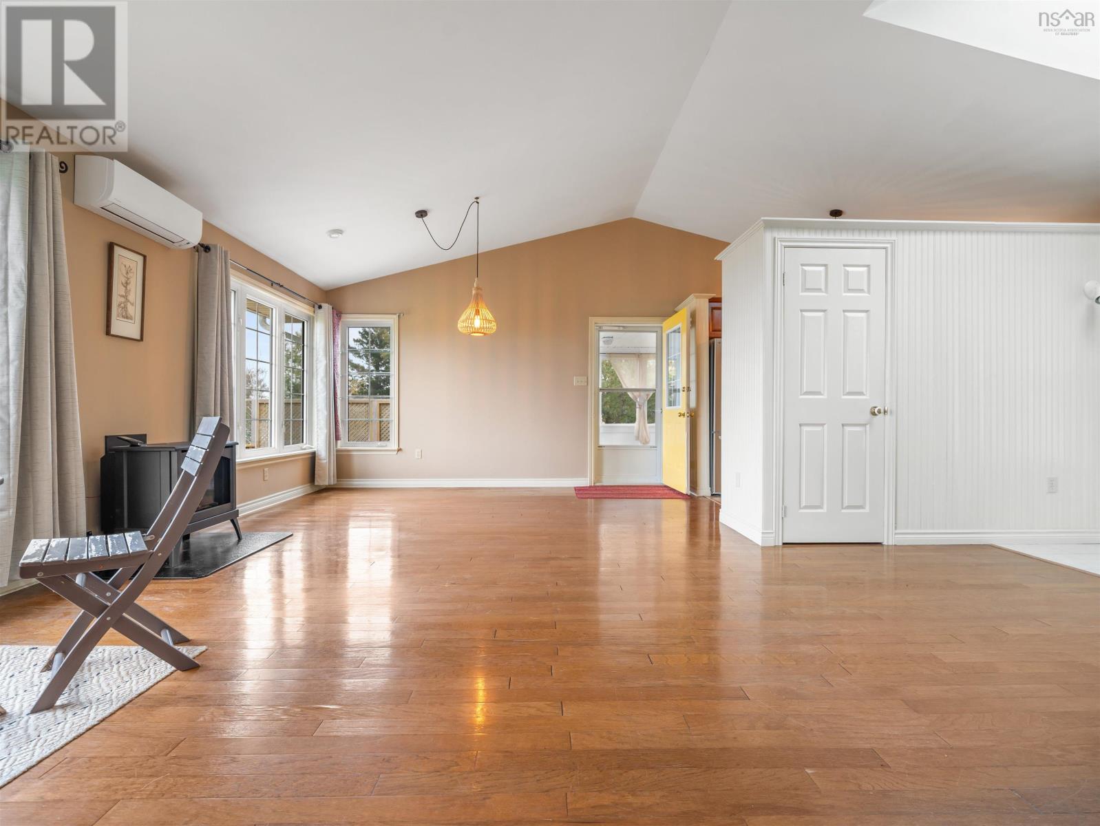 39 Arrow Head Crescent Property Photo 26
