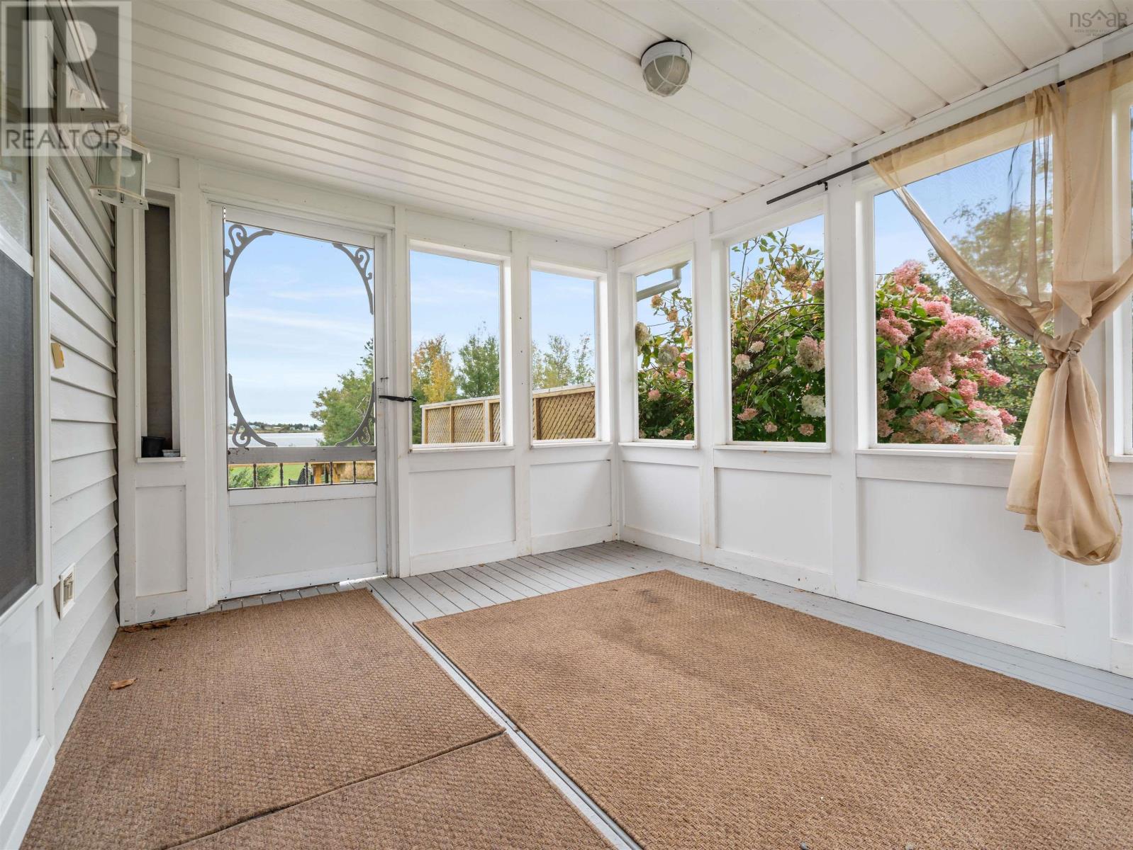 39 Arrow Head Crescent Property Photo 30