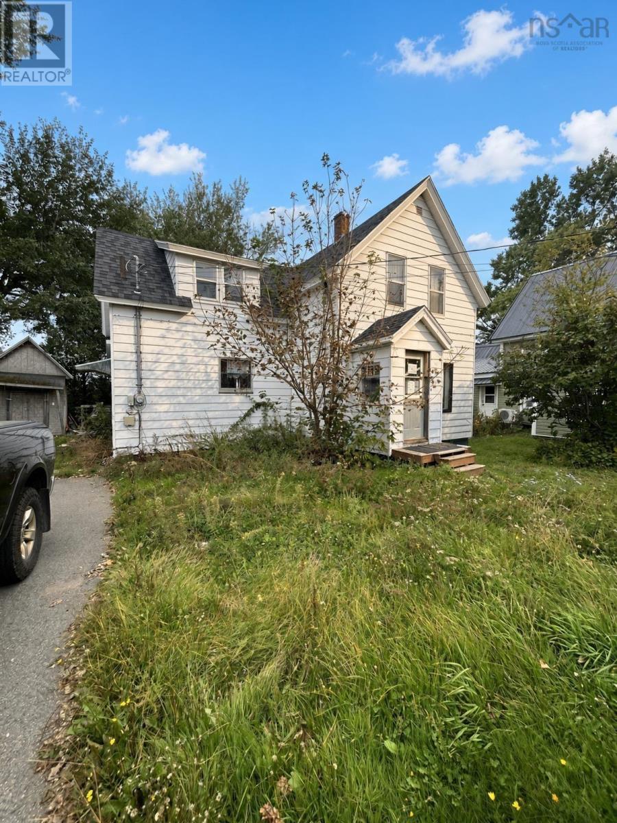 9 Chapel Street Property Photo 4