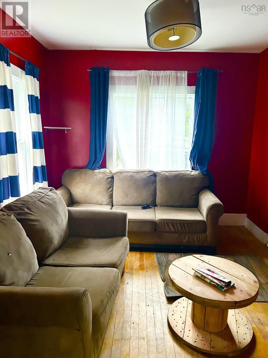 9 Chapel Street Property Photo 5