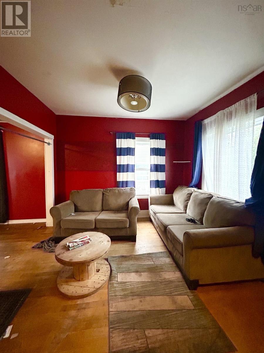 9 Chapel Street Property Photo 7