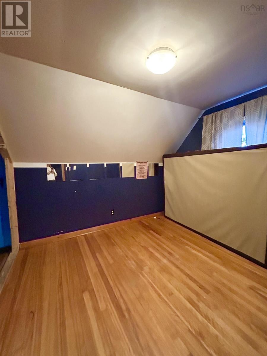 9 Chapel Street Property Photo 12