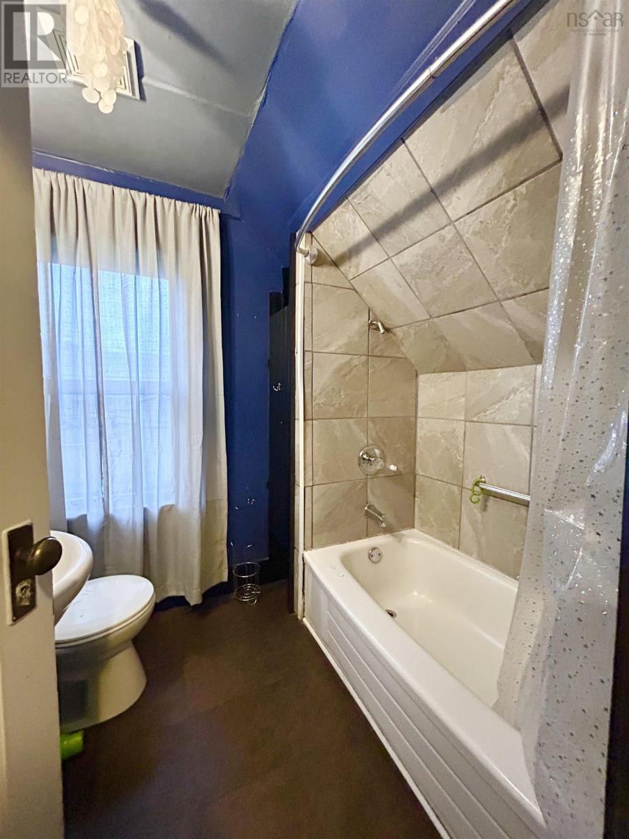 9 Chapel Street Property Photo 13