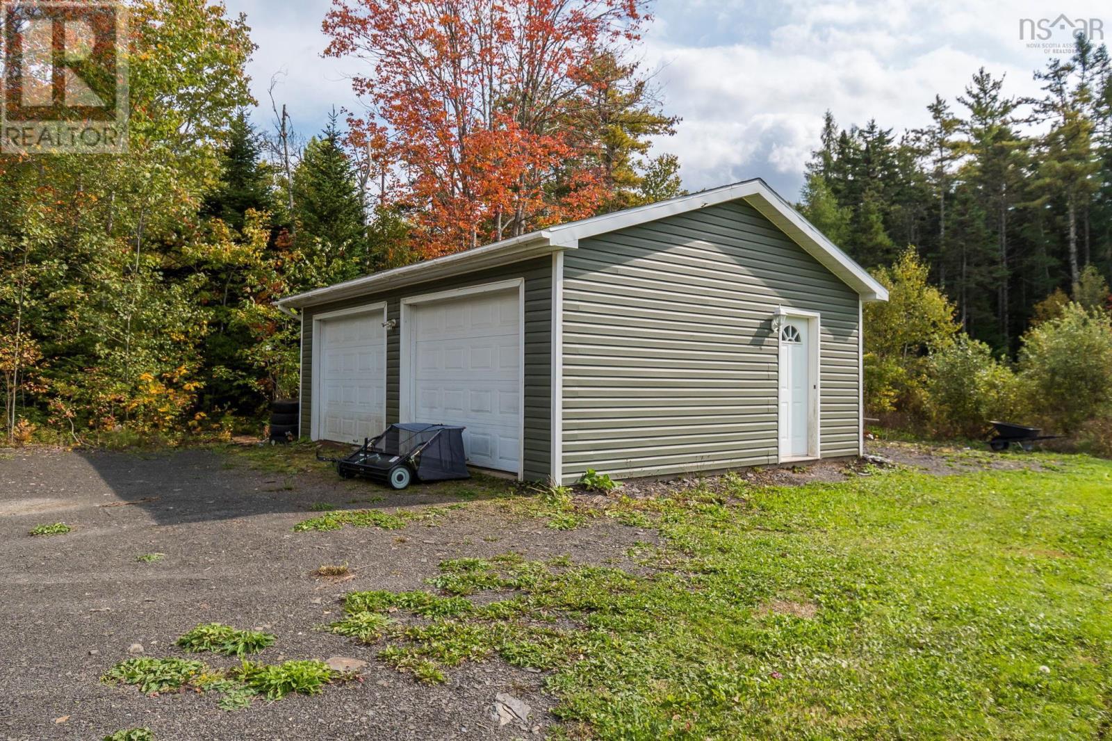 51 Singer Rd Road Property Photo 3