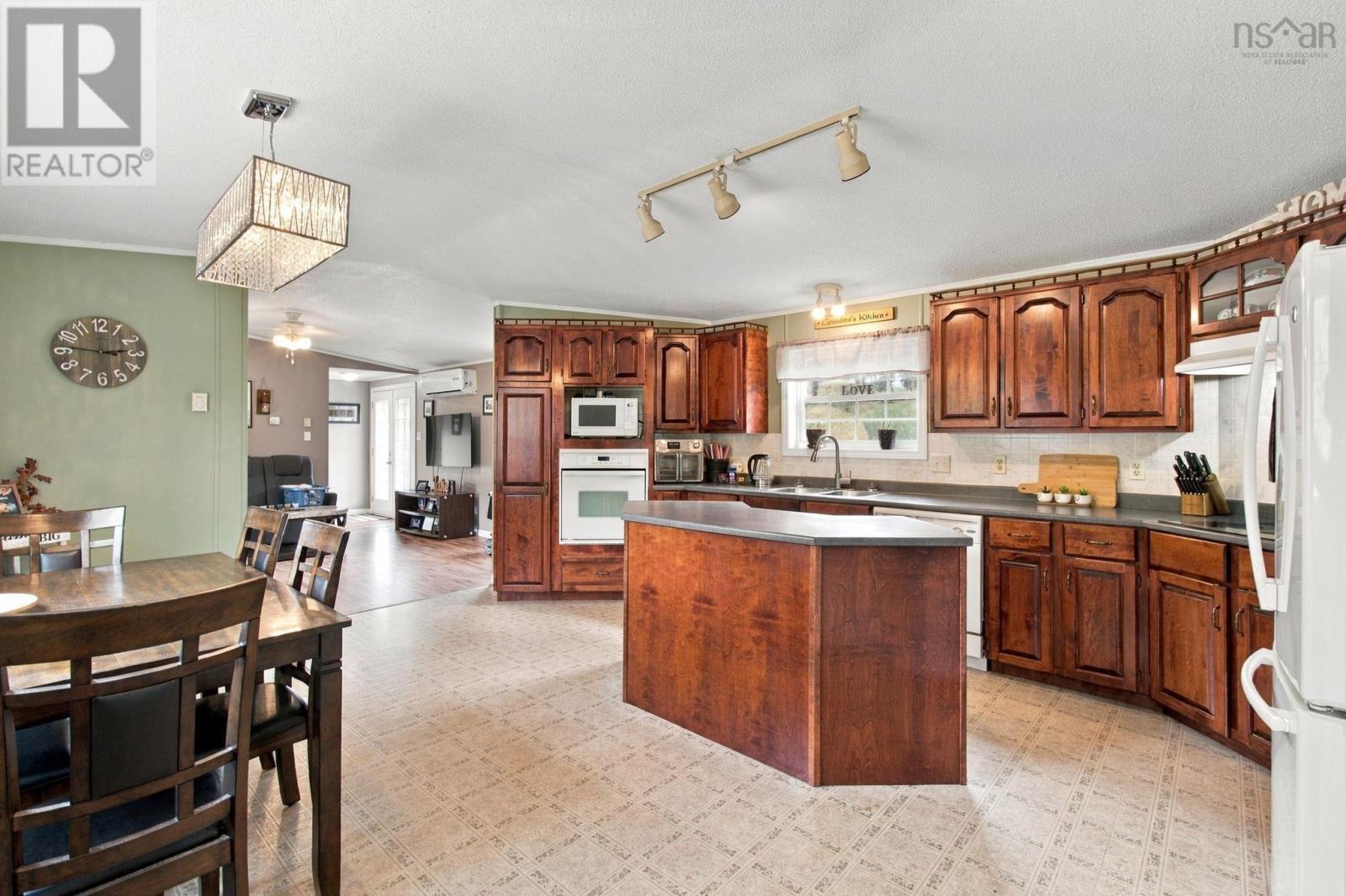 51 Singer Rd Road Property Photo 23