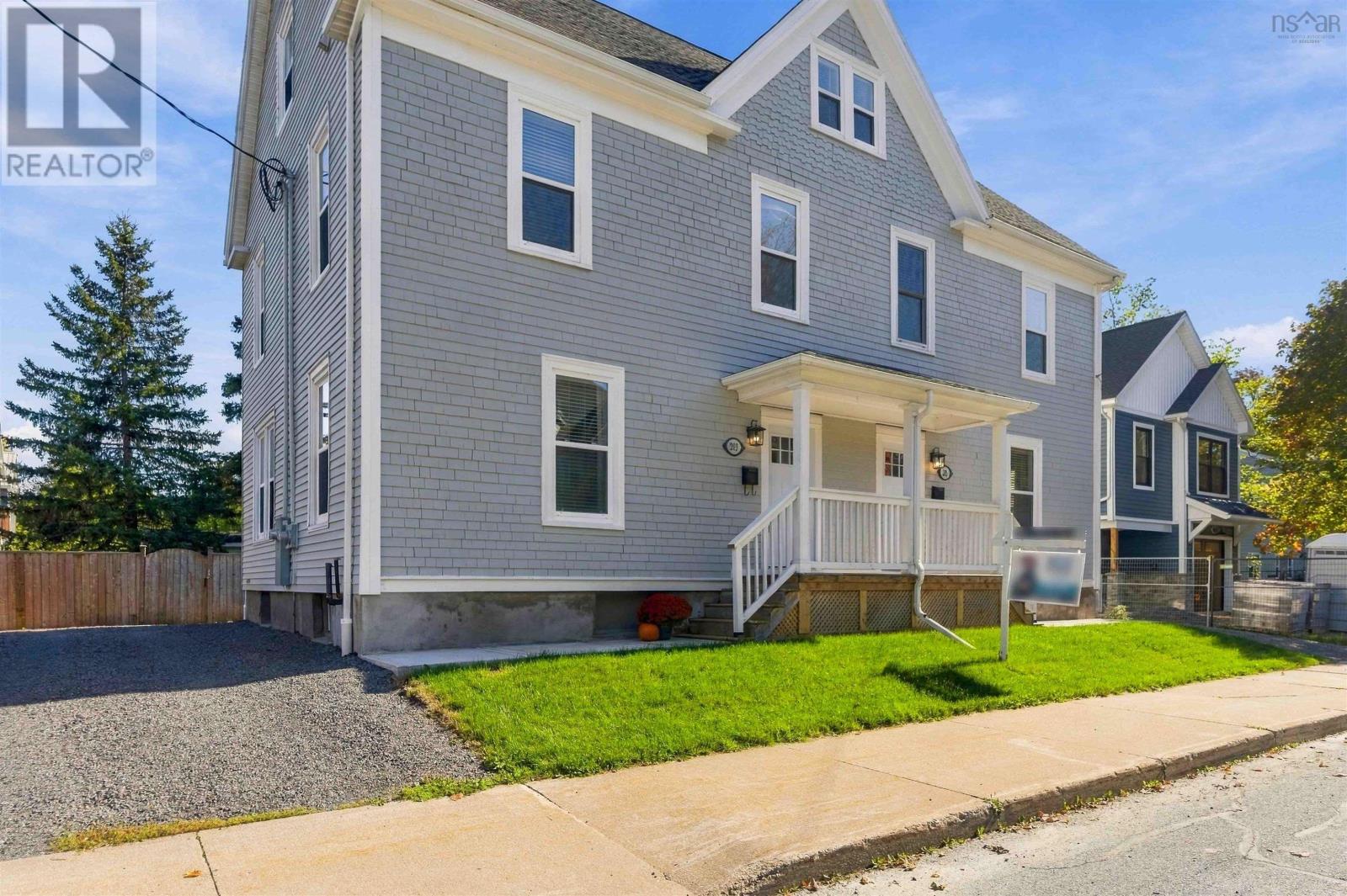 203/205 Gray Street Property Photo 2