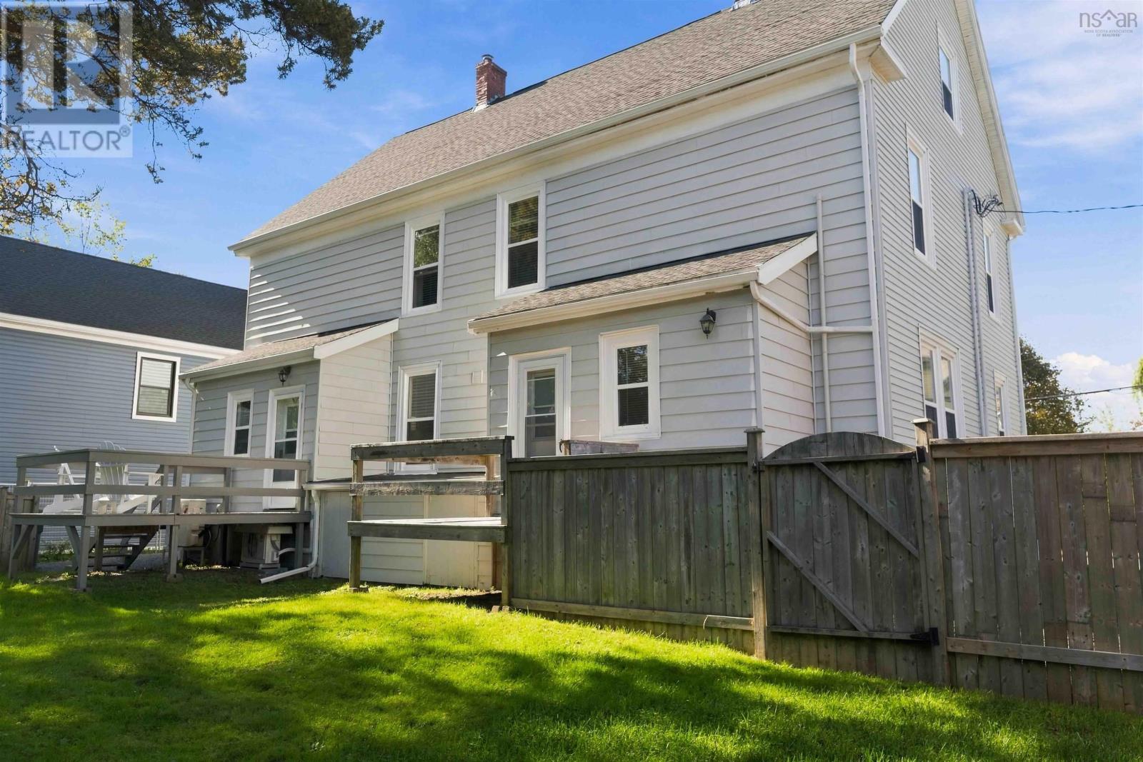 203/205 Gray Street Property Photo 5